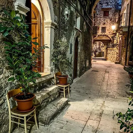 I Due Gradoni Stone House Апартаменты Pacentro