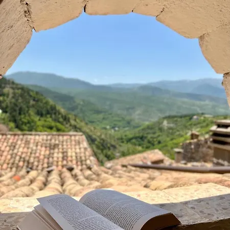 I Due Gradoni Stone House * Pacentro