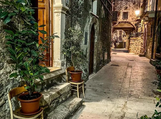 I Due Gradoni Stone House Daire Pacentro