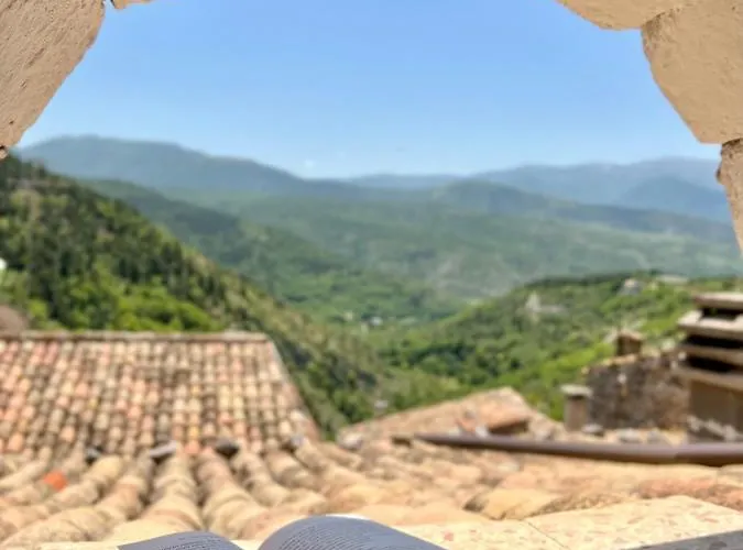 I Due Gradoni Stone House * Pacentro